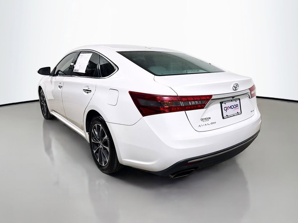 Used 2016 Toyota Avalon XLE Plus image 5