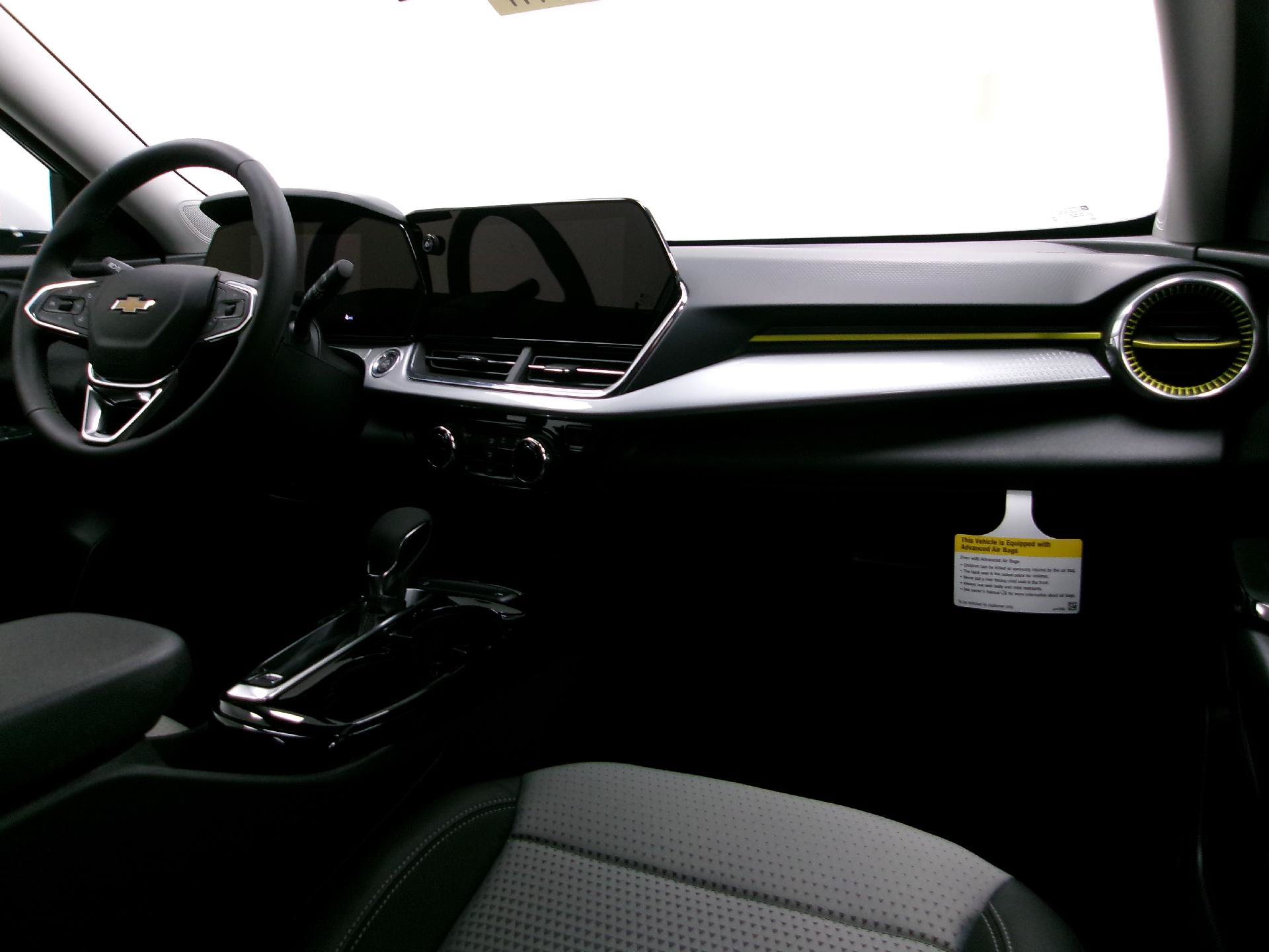 New 2026 Chevrolet Trax LT w/ Driver Confidence Package FWD image 3