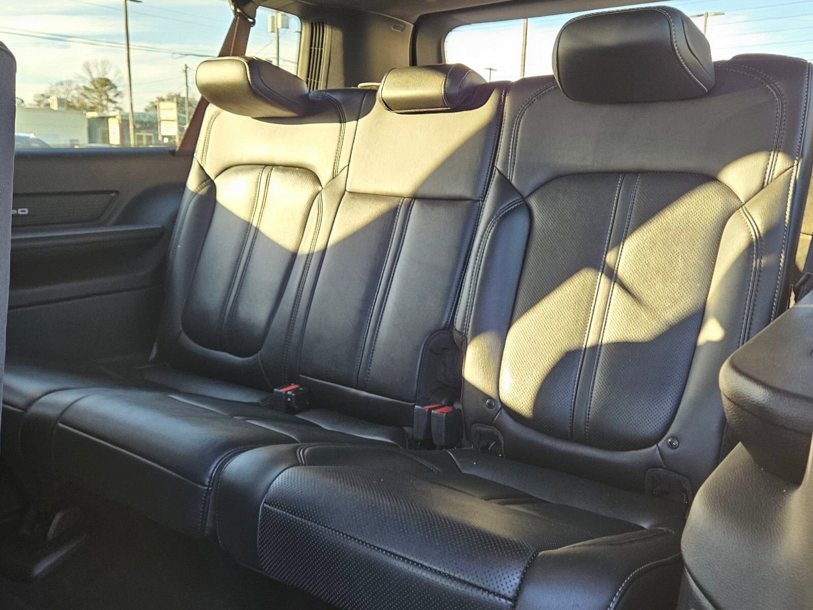 Used 2024 Jeep Wagoneer L Series II w/ Flexible Seating Group image 8