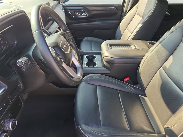 Used 2024 GMC Yukon XL SLT image 25