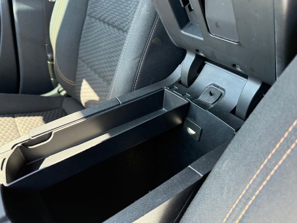 Used 2021 GMC Terrain SLE FWD image 26
