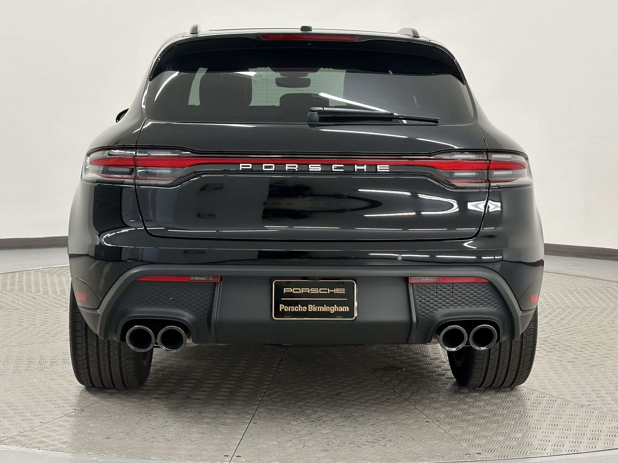Used 2026 Porsche Macan AWD/4WD image 10