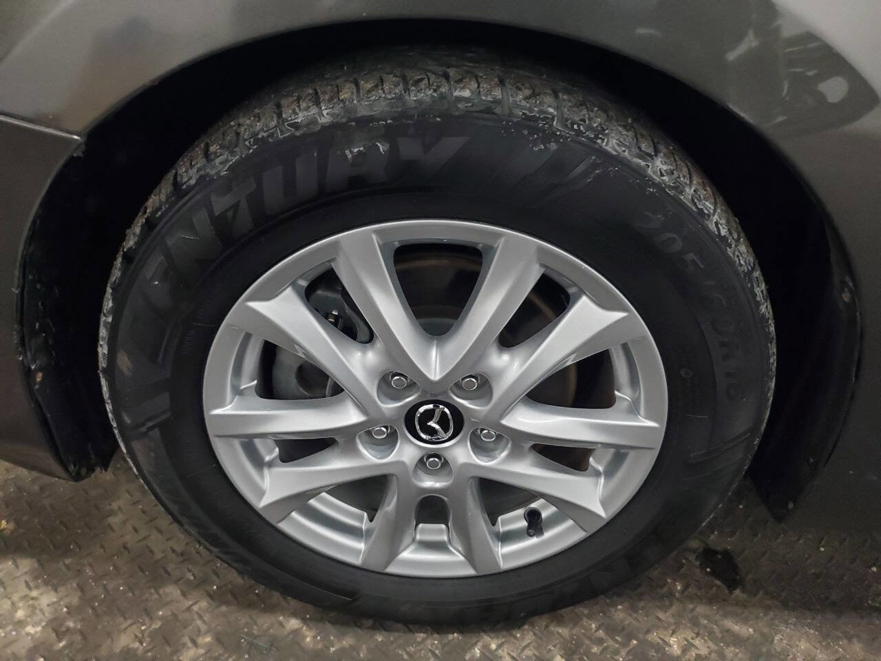 Used 2018 MAZDA MAZDA3 Sport w/ Preferred Equipment Package image 15