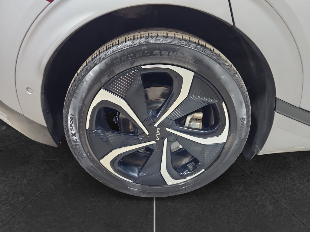 Used 2023 Kia EV6 GT-Line w/ GT-Line White Seat Package AWD/4WD image 36