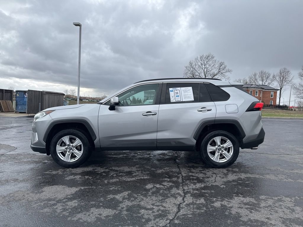 Used 2020 Toyota RAV4 XLE image 4