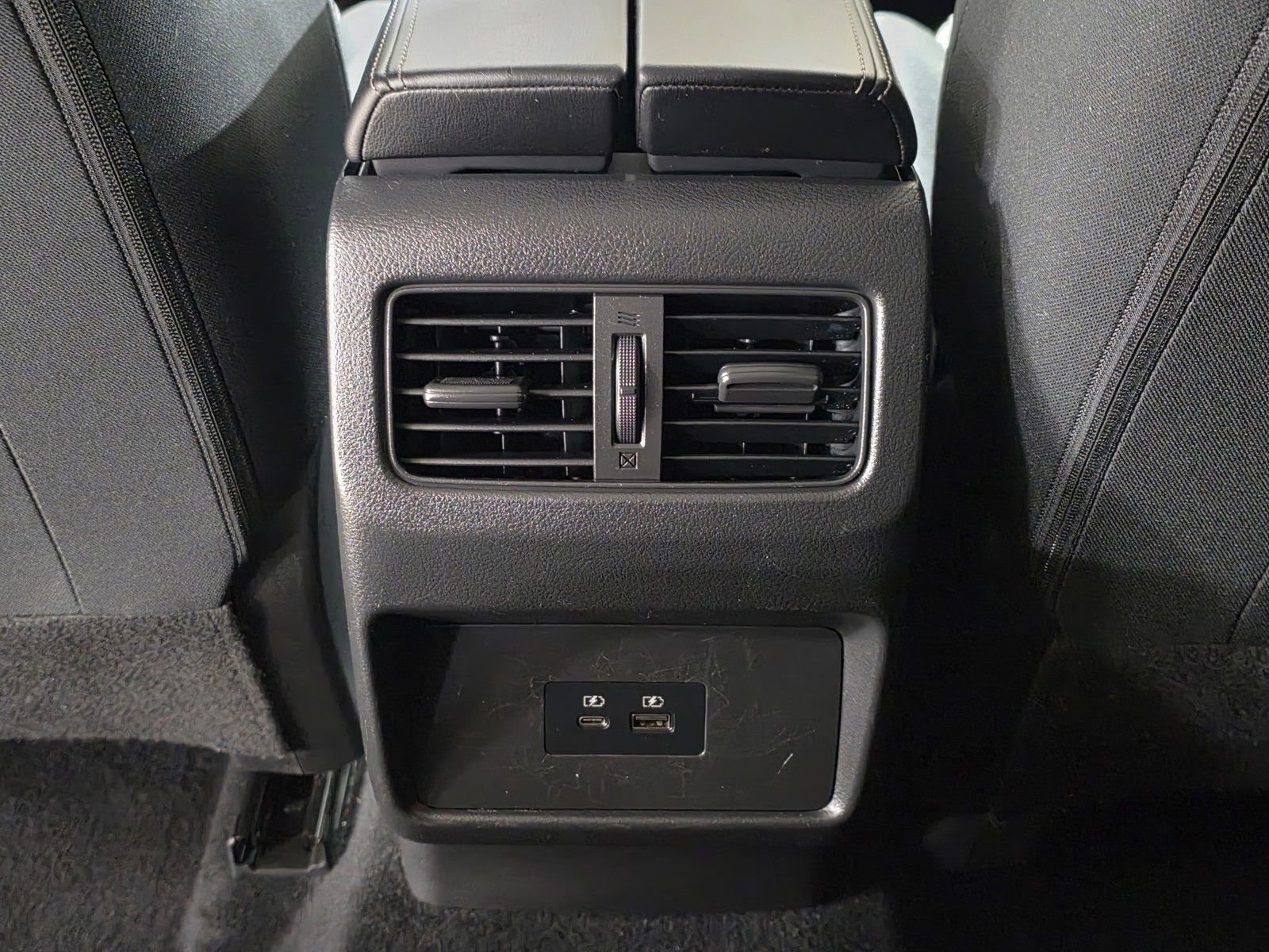 Used 2023 Nissan Rogue SV AWD/4WD image 16