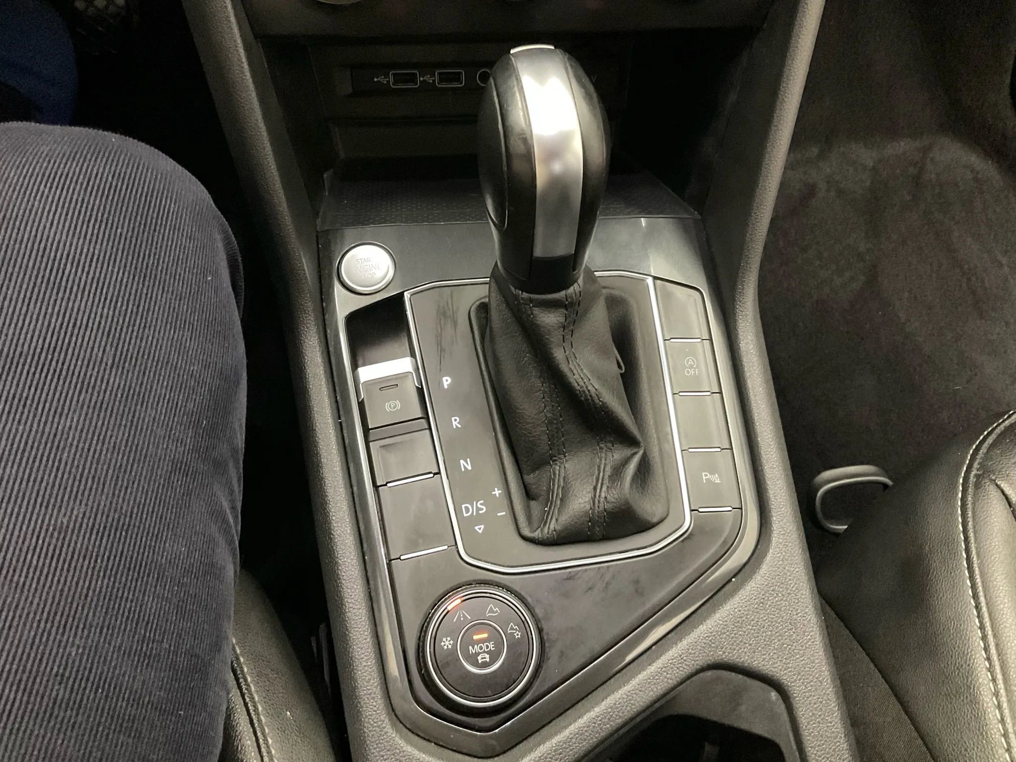 Used 2020 Volkswagen Tiguan SEL image 22