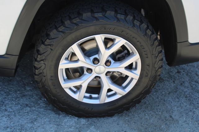 Used 2021 Jeep Grand Cherokee L Limited AWD/4WD image 12