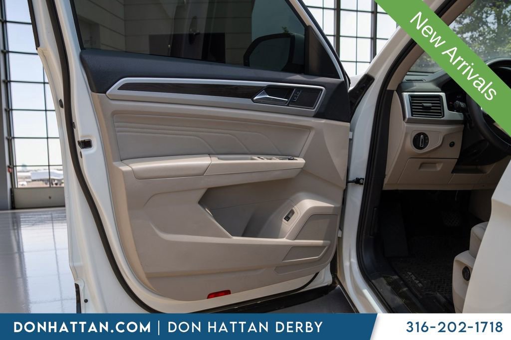 Used 2022 Volkswagen Atlas SE w/ Black Wheel Package AWD/4WD image 20