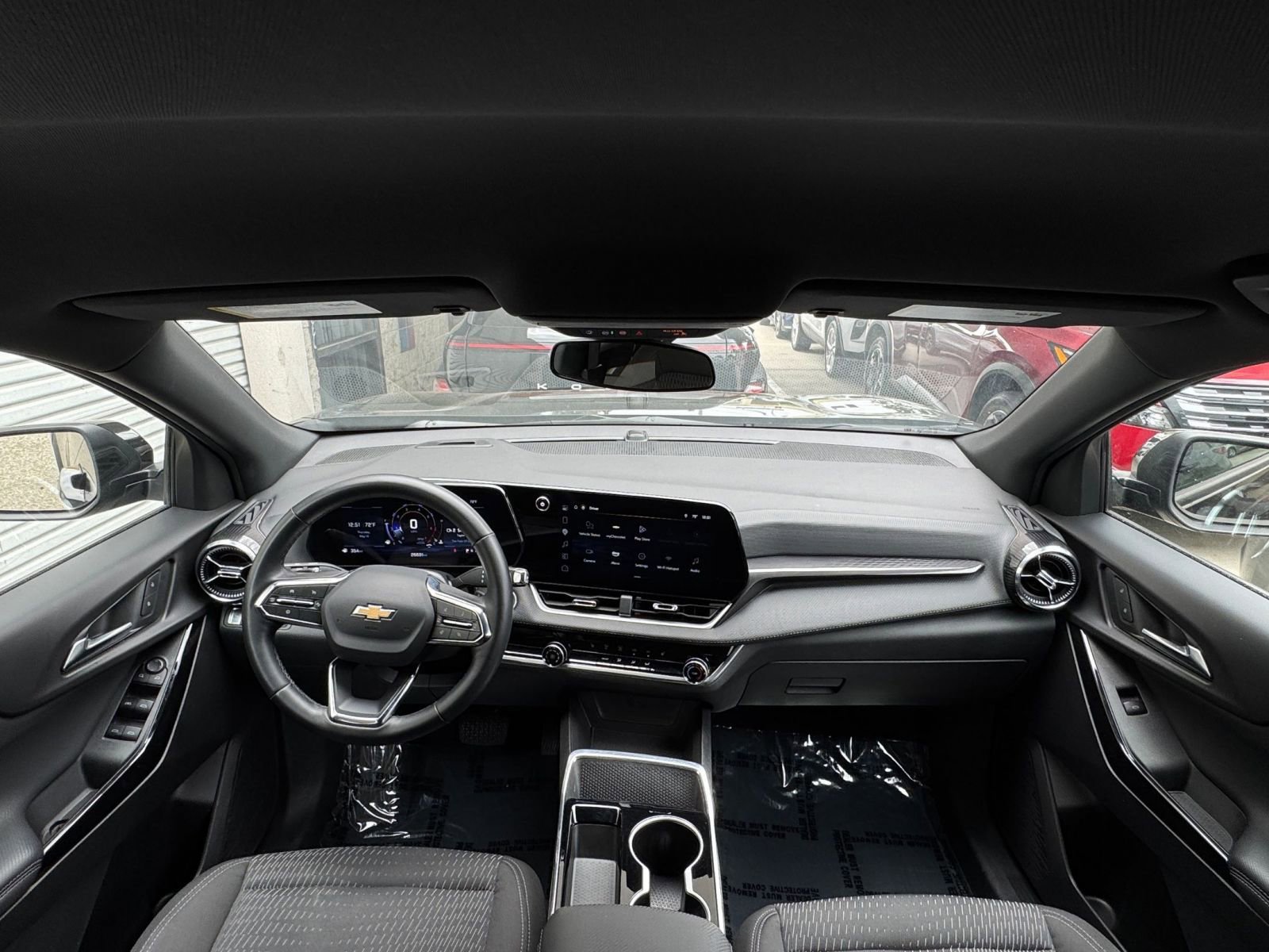 Used 2025 Chevrolet Equinox LT FWD image 34