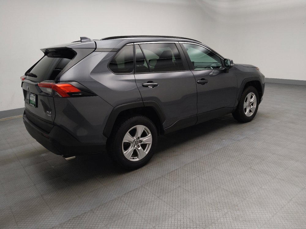 Used 2021 Toyota RAV4 XLE image 10