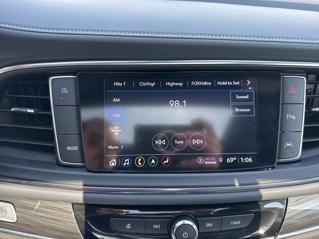 Used 2024 Buick Enclave Essence w/ Experience Buick Package image 31