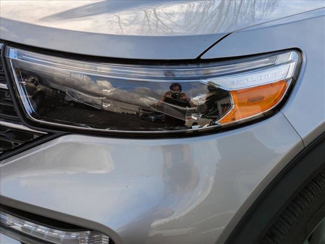 Used 2023 Ford Explorer XLT w/ Equipment Group 202A image 9