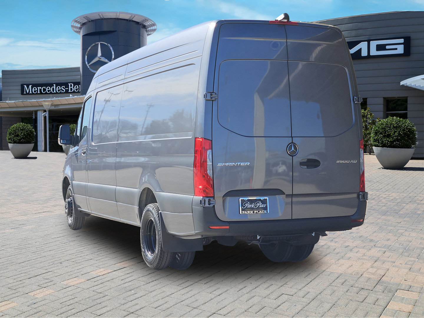 Used 2024 Mercedes-Benz Sprinter 3500 image 4