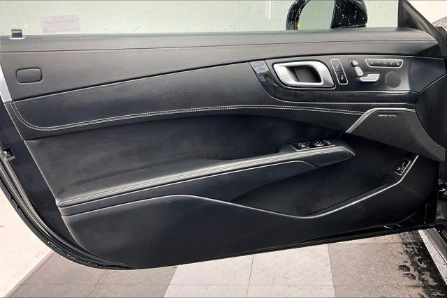 Used 2019 Mercedes-Benz SL 550 image 24