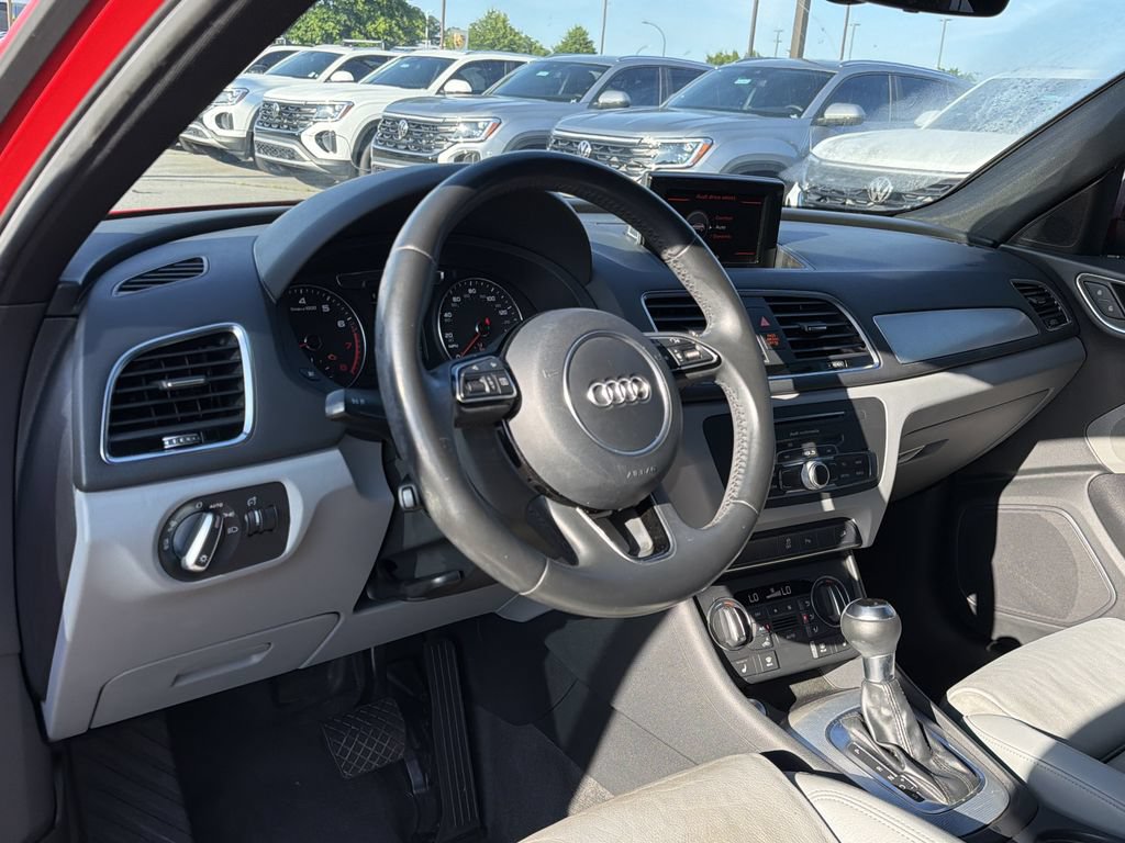 Used 2018 Audi Q3 2.0T Premium w/ Convenience Package FWD image 7