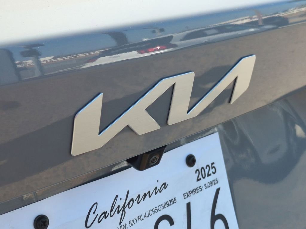 Certified 2025 Kia Sorento S image 30