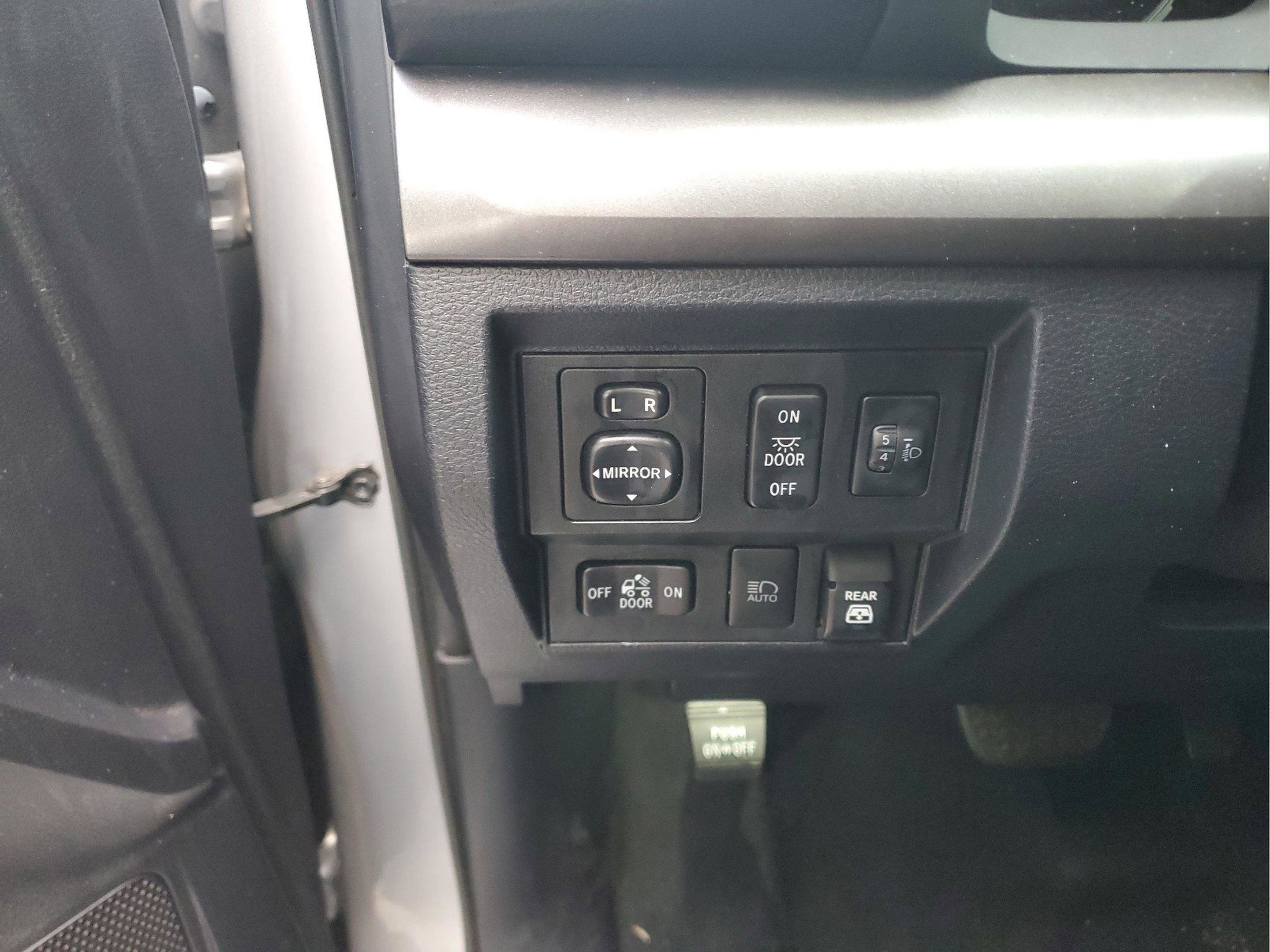 Used 2020 Toyota Tundra SR5 w/ SR5 Upgrade Package image 30