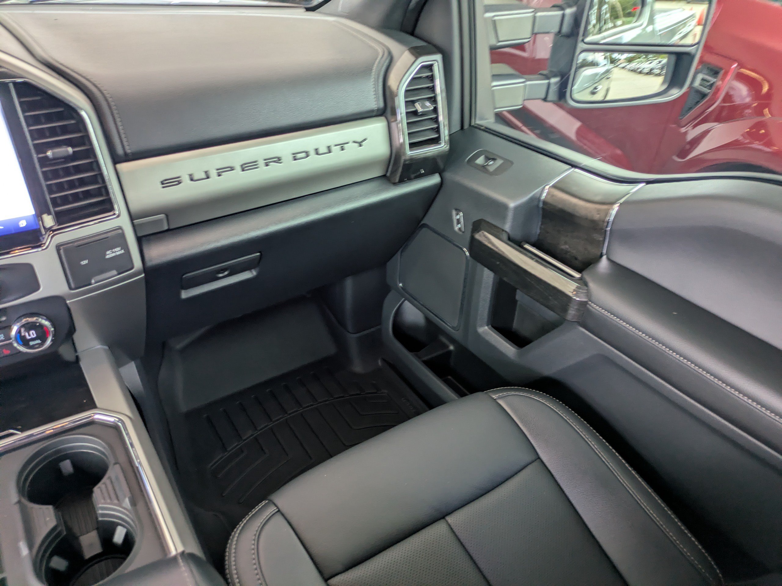 Used 2022 Ford F250 Lariat w/ Black Appearance Package AWD/4WD image 17