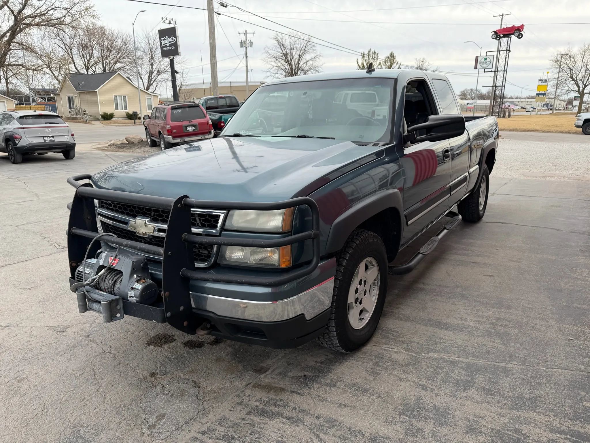 Used 2006 Chevrolet Silverado 1500 LT w/ Light Duty Power Package AWD/4WD image 4