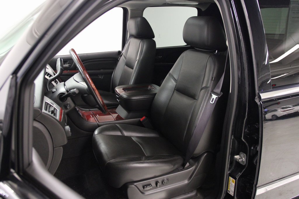 Used 2013 Cadillac Escalade EXT Luxury image 19