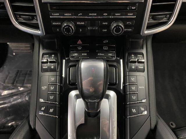 Used 2014 Porsche Cayenne AWD/4WD image 28