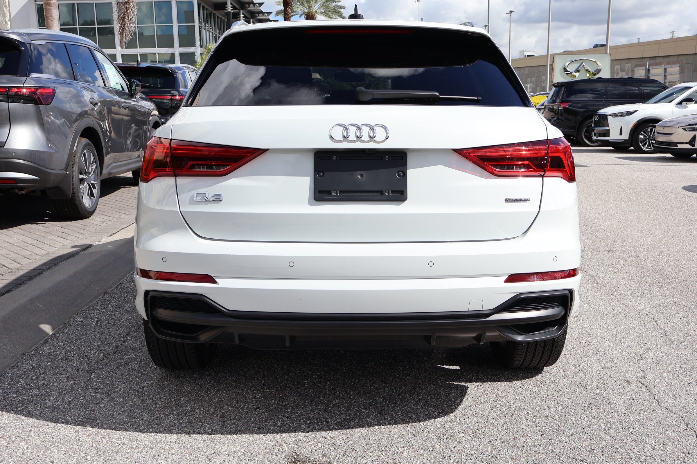 Used 2021 Audi Q3 2.0T Premium Plus w/ Premium Plus Package AWD/4WD image 8