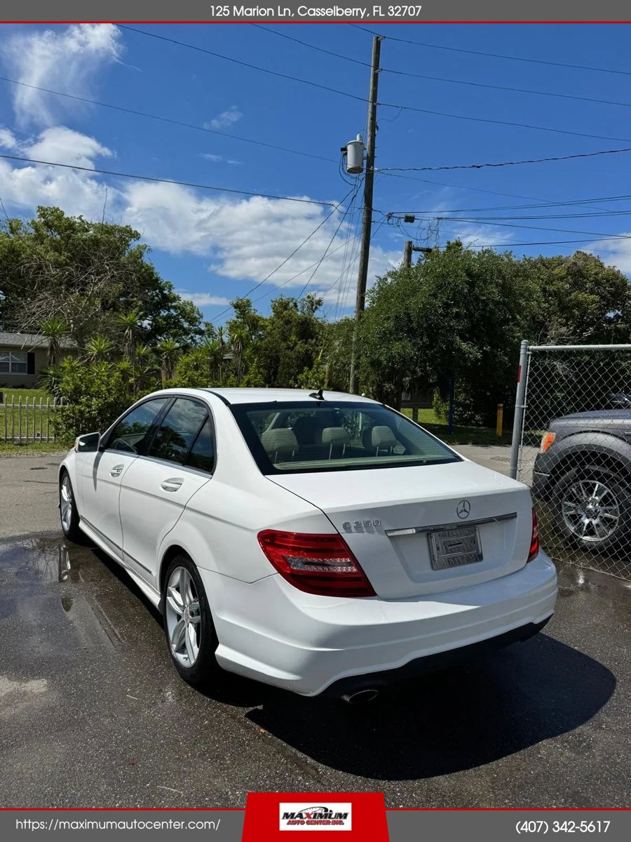 Used 2013 Mercedes-Benz C 250 Sedan image 4