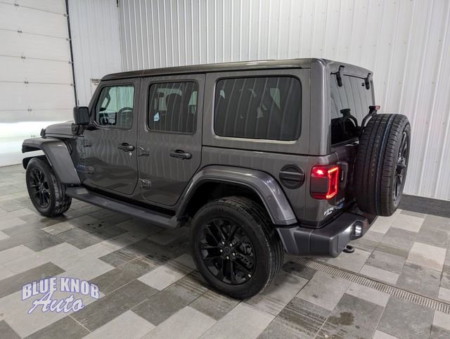 Used 2025 Jeep Wrangler Unlimited Sahara AWD/4WD image 2