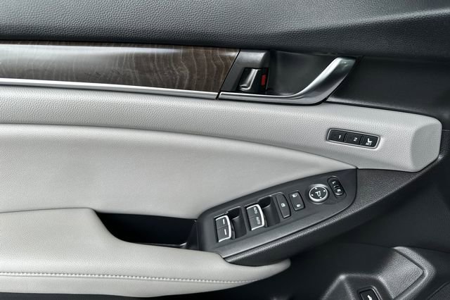 Used 2020 Honda Accord Touring image 7