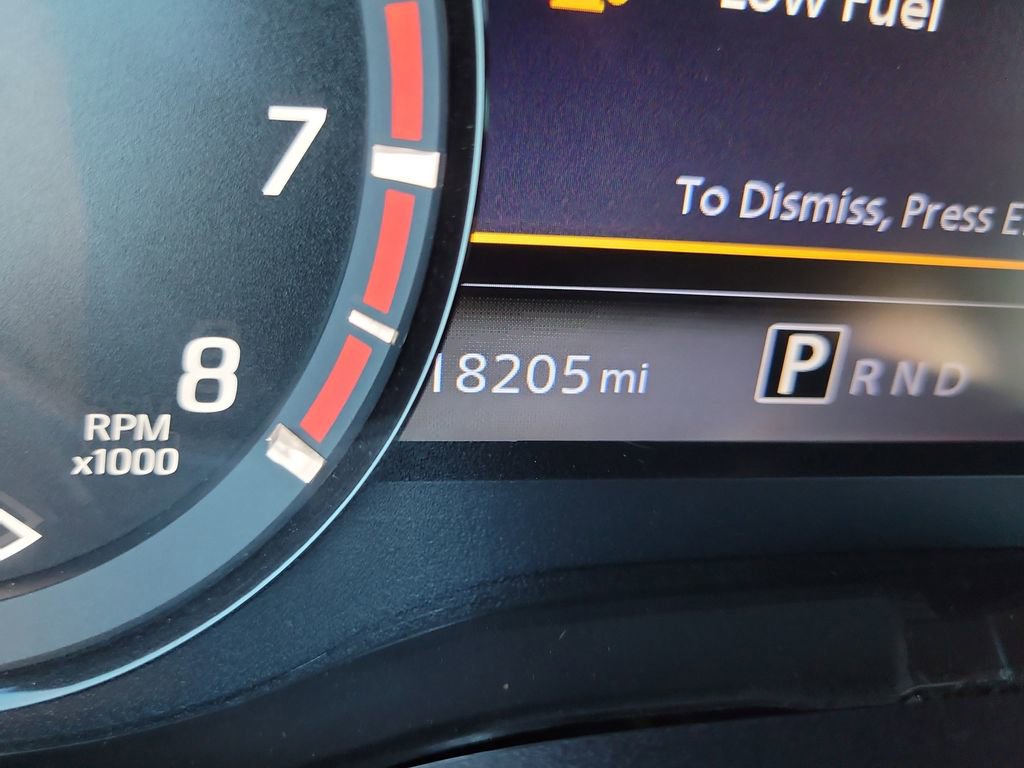 Used 2024 Nissan Titan PRO-4X w/ Pro-4x Convenience Package image 30