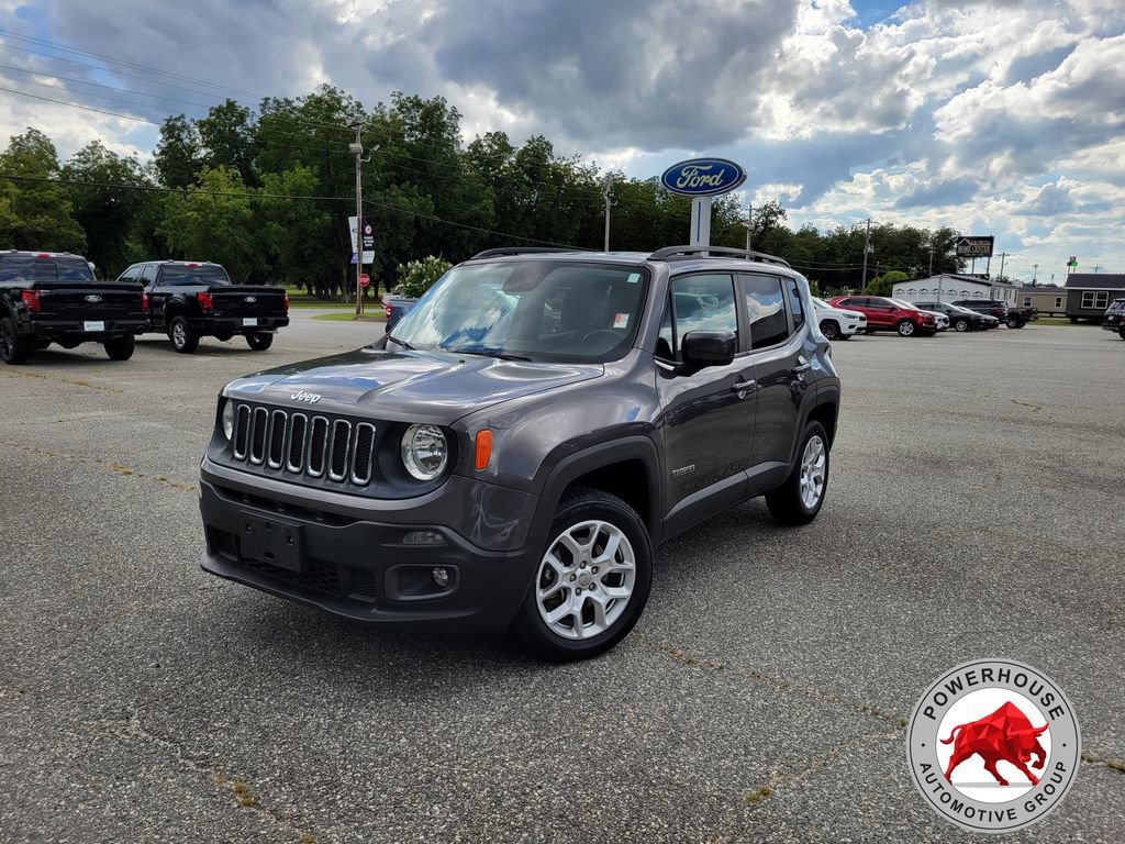 Used 2017 Jeep Renegade Latitude w/ Cold Weather Group AWD/4WD image 2