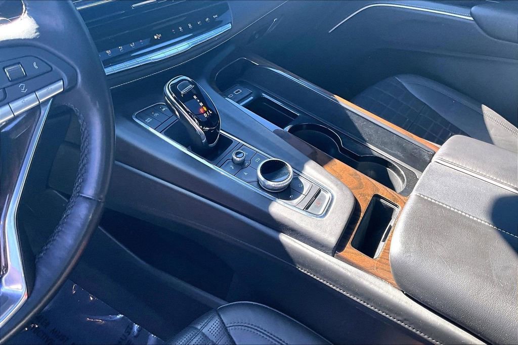 Certified 2024 Cadillac Escalade ESV Sport Platinum w/ LPO, Floor Liner Package image 18