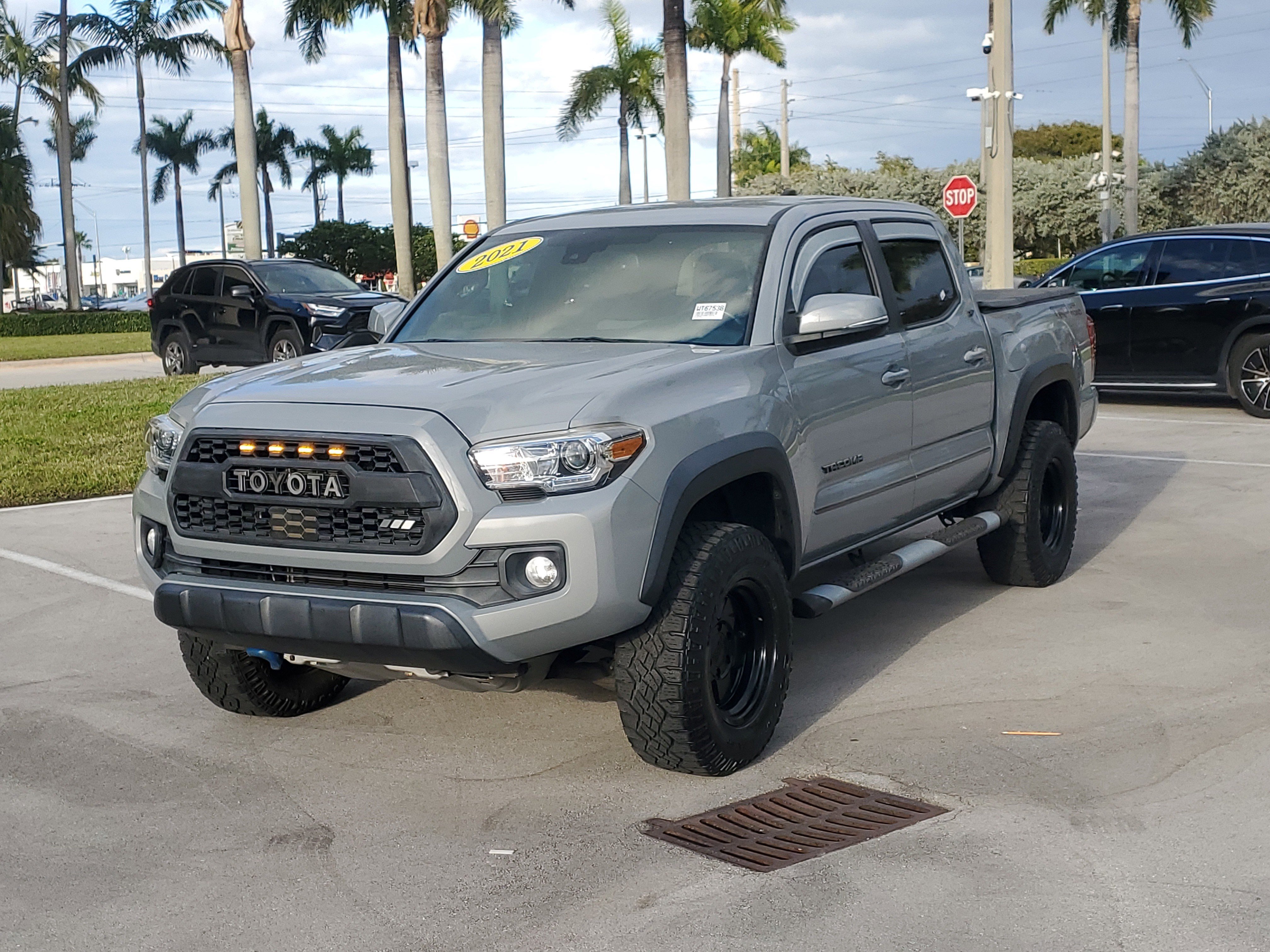 Used 2021 Toyota Tacoma TRD Off-Road image 7