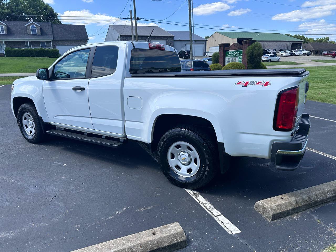 Used 2019 Chevrolet Colorado W/T AWD/4WD image 5