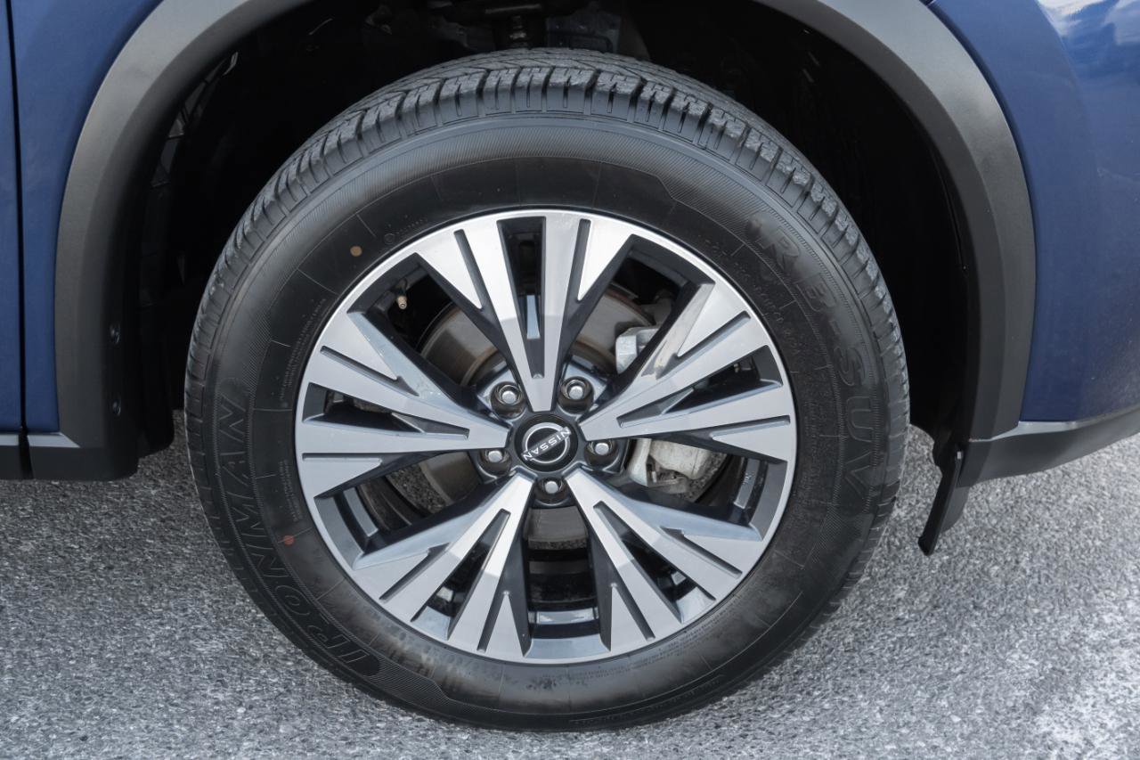 Used 2023 Nissan Rogue SV FWD image 37