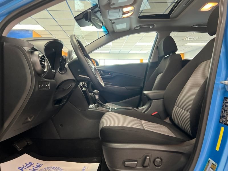 Used 2021 Hyundai Kona SEL Plus w/ Cargo Package FWD image 18