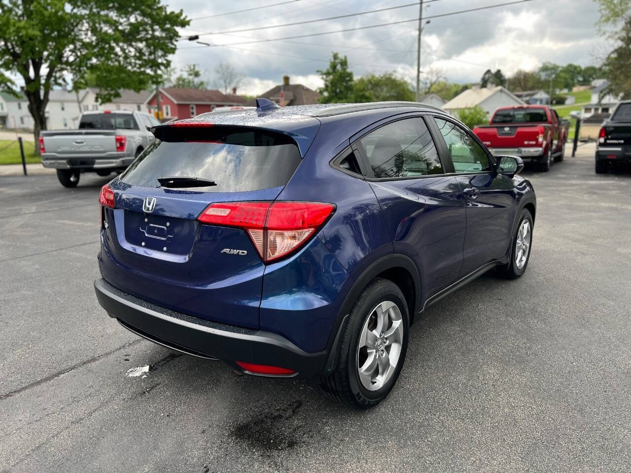Used 2017 Honda HR-V EX-L image 3