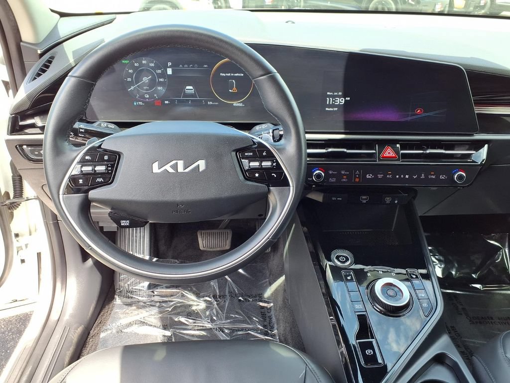 Certified 2023 Kia Niro Wind FWD image 11