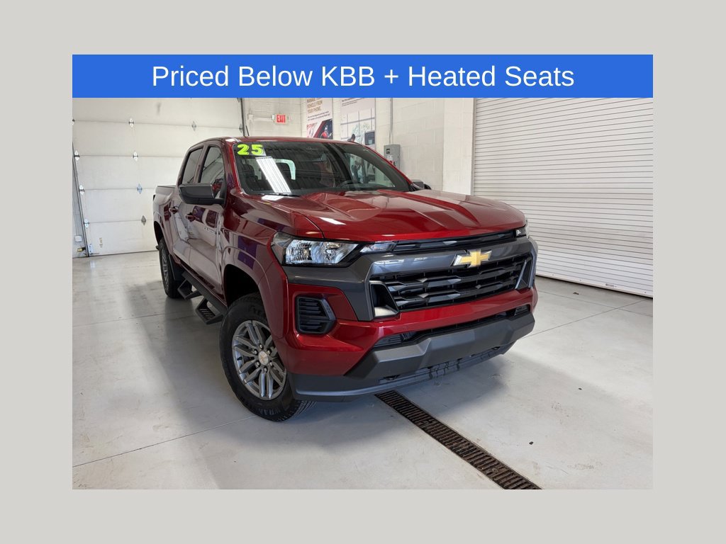 Used 2025 Chevrolet Colorado LT AWD/4WD image 1