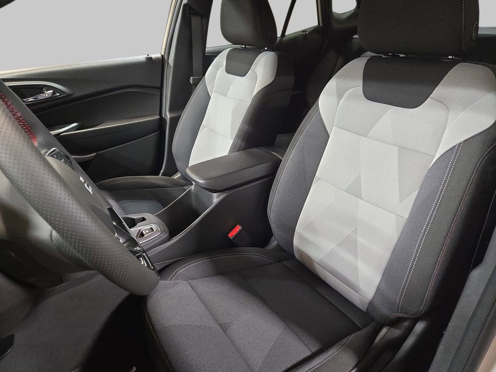 New 2026 Chevrolet Trax RS FWD image 17