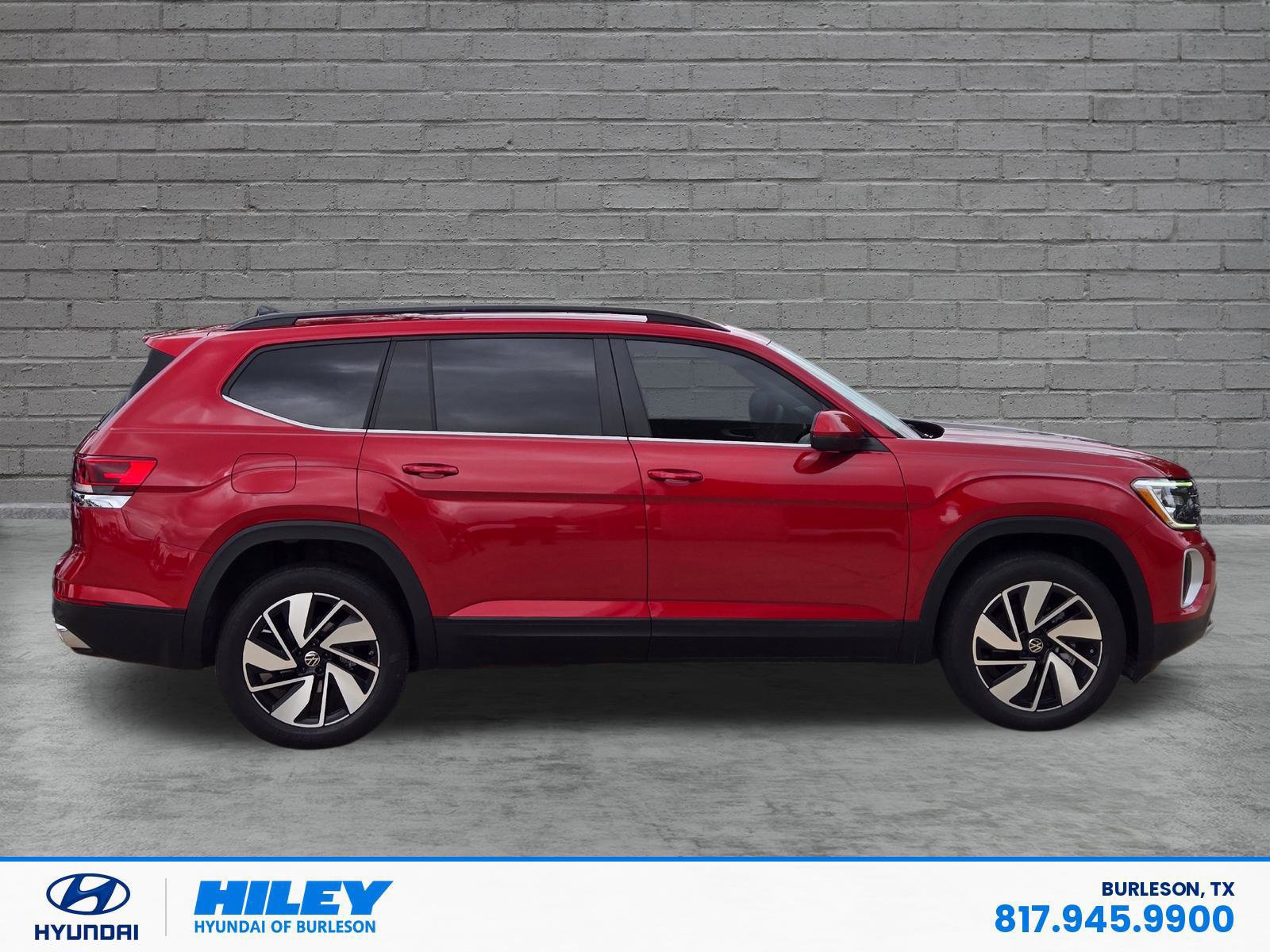 Used 2024 Volkswagen Atlas SE FWD image 3