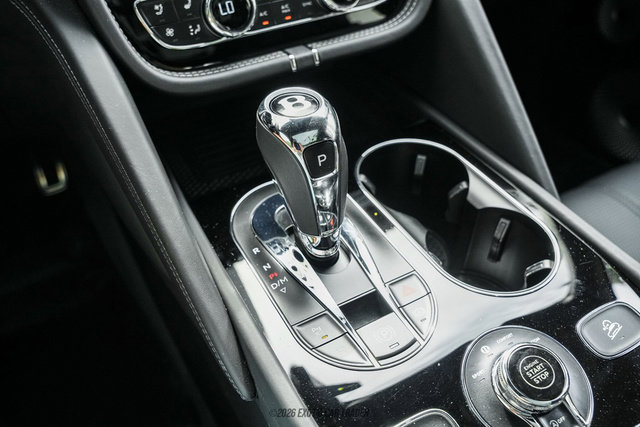 Used 2024 Bentley Bentayga Extended Wheelbase AWD/4WD image 29
