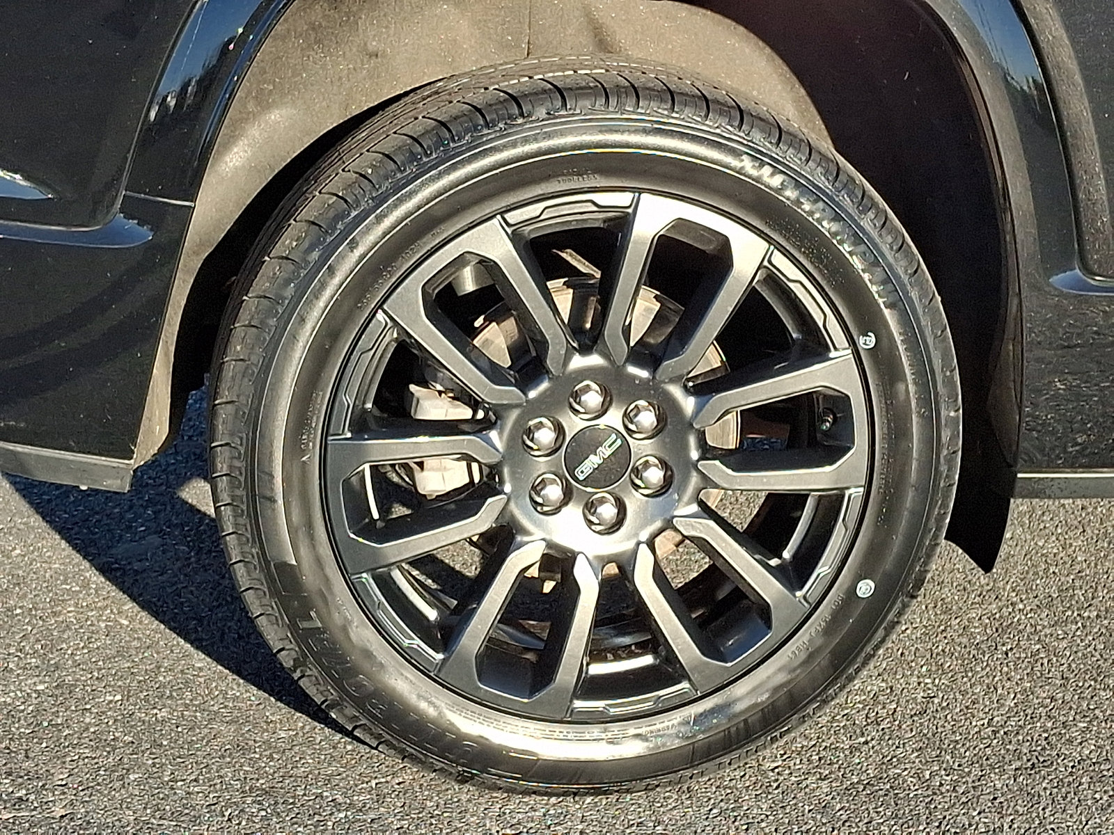 Certified 2023 GMC Acadia Denali w/ Black Diamond Edition image 7