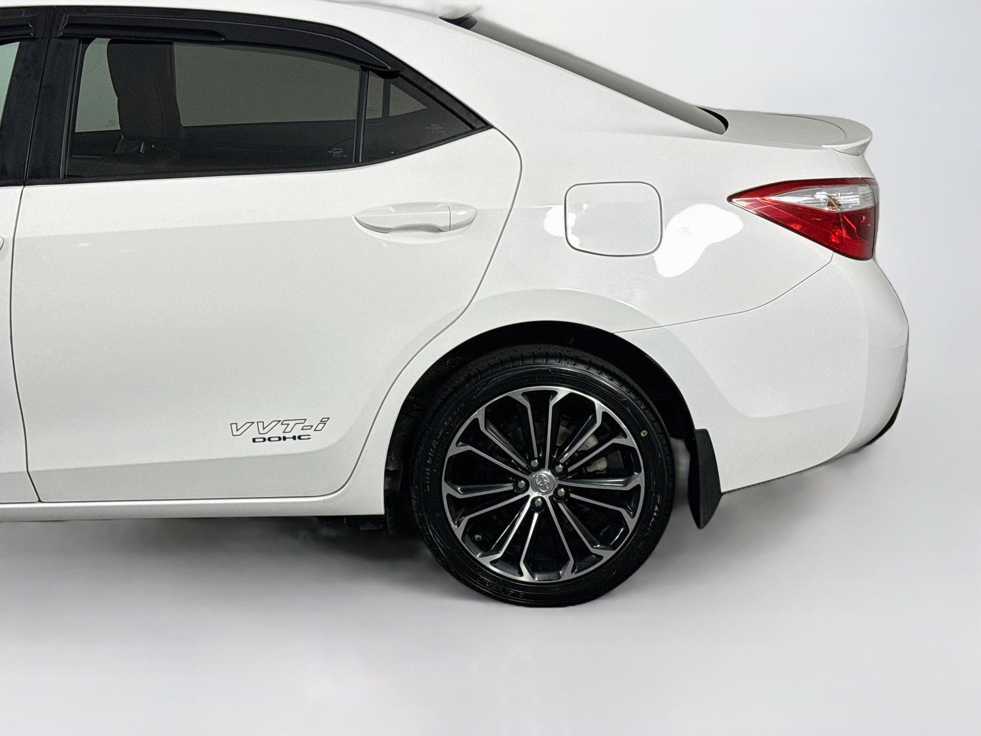 Used 2016 Toyota Corolla S FWD image 43