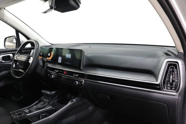 Used 2026 Kia Sorento EX FWD image 16