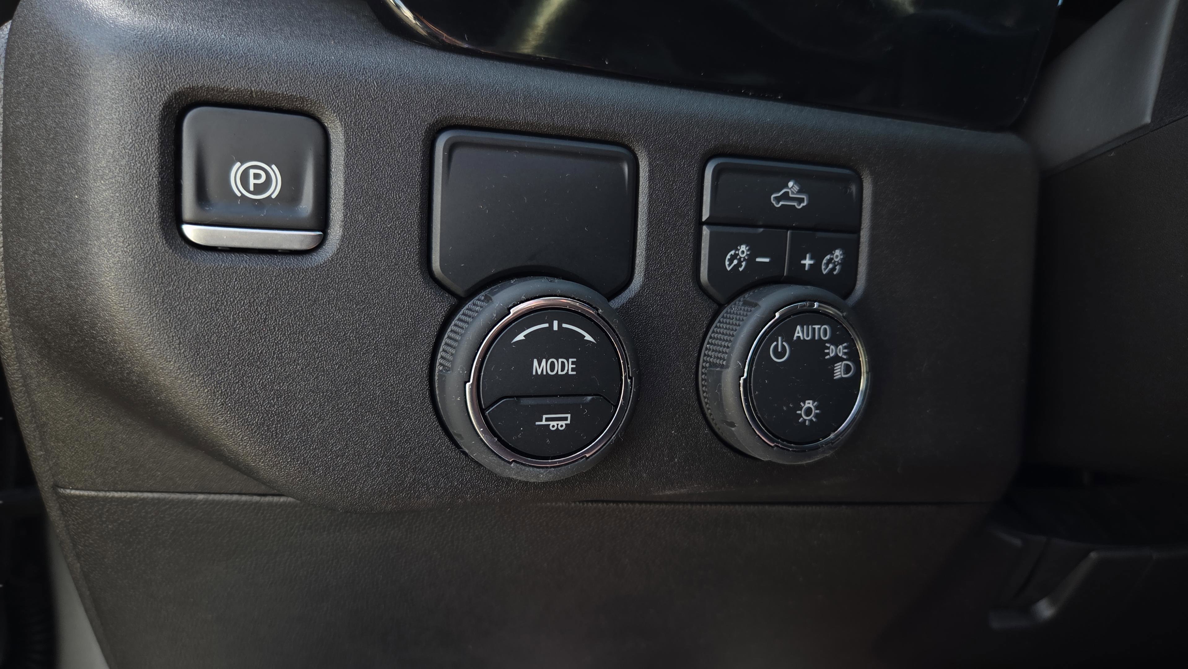 Used 2025 Chevrolet Silverado 1500 LT image 32