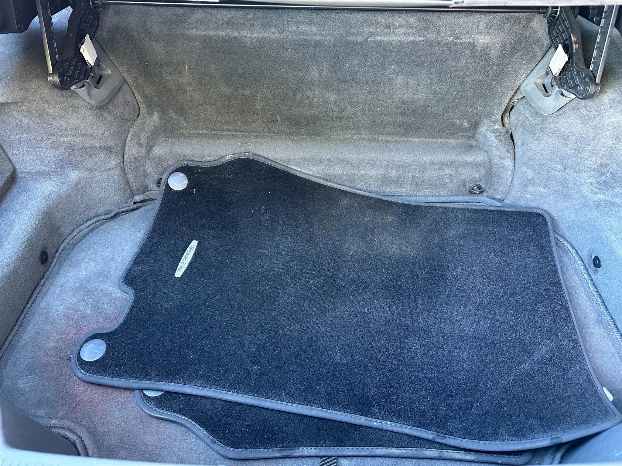 Used 2011 Mercedes-Benz SL 550 image 23