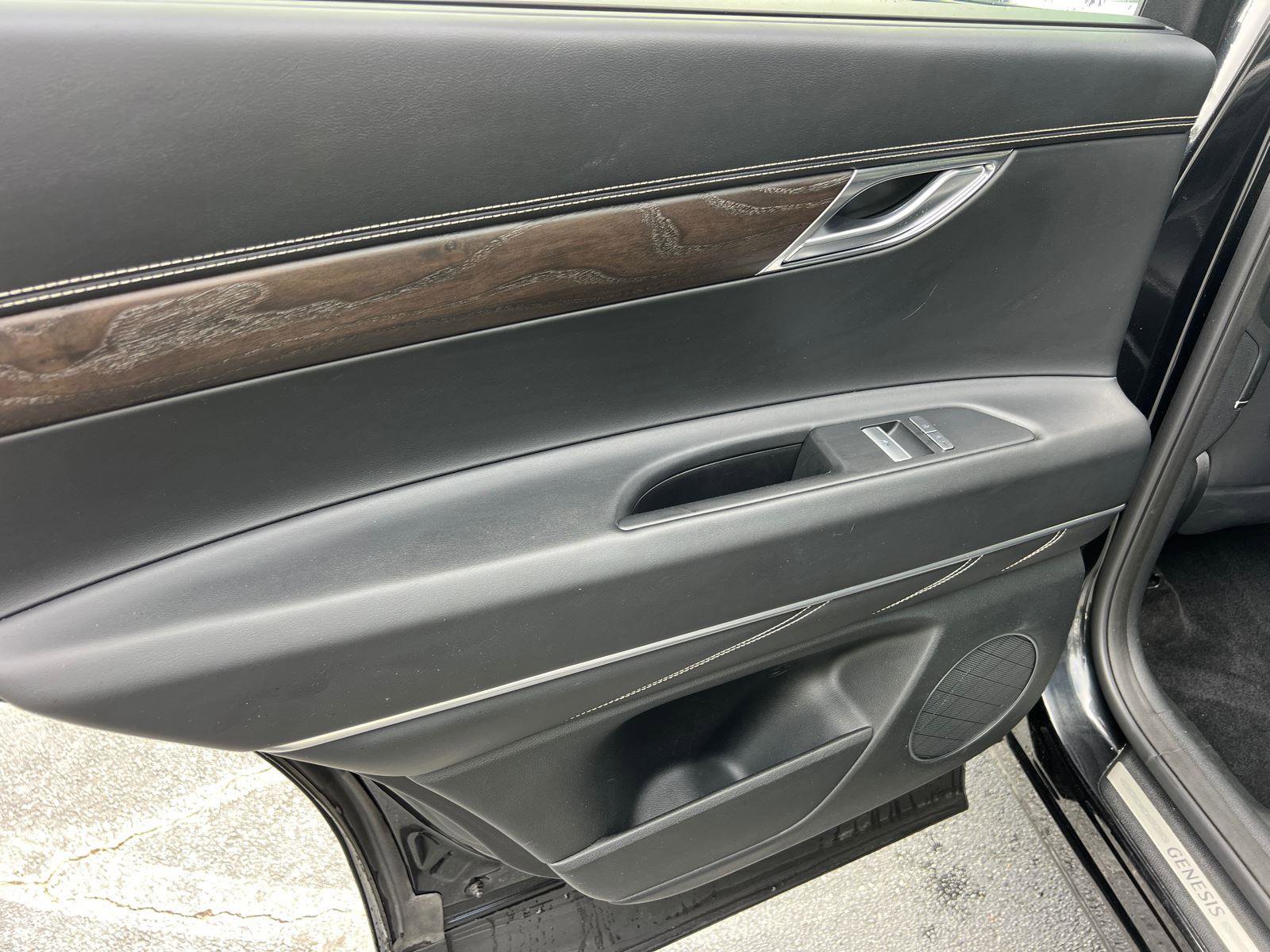 Used 2024 Genesis GV80 2.5T image 22