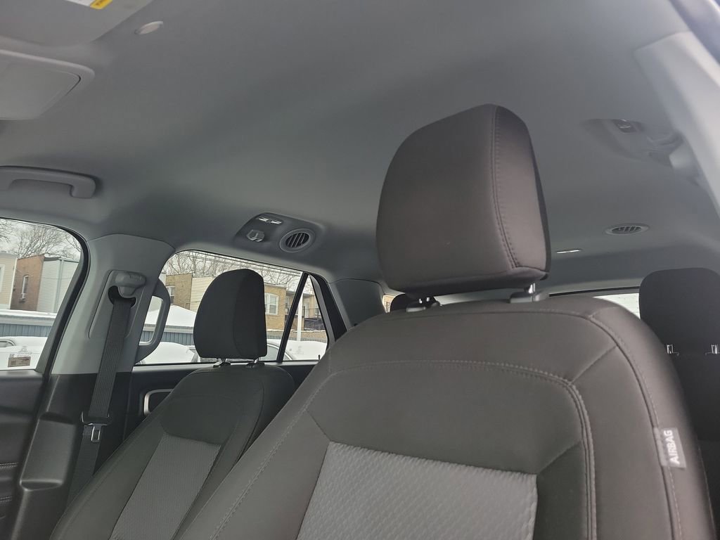 Used 2023 Ford Explorer XLT image 18
